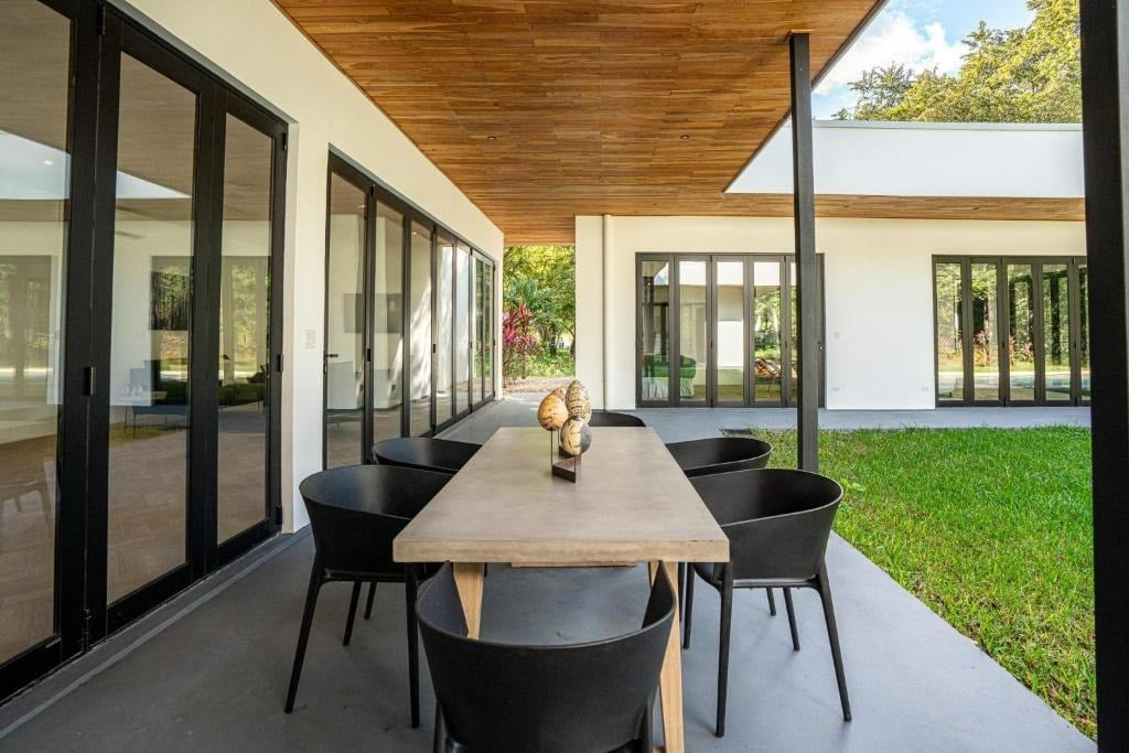 Casa Vista Verde | Contemporary 3-Bed Luxury Home with Pool in Exclusive Catalina Cove