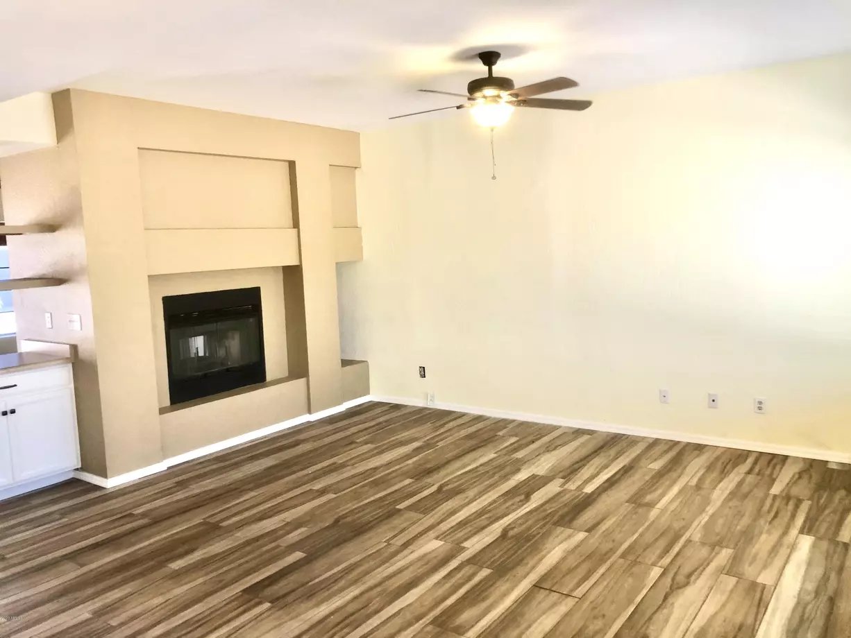 4546 E Villa Theresa Dr