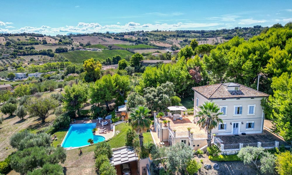 Villa With Stunning Seaview in Civitanova Marche, Le Marche