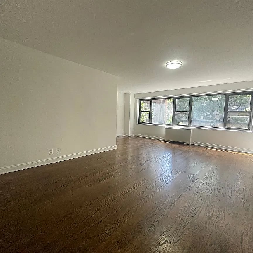 405 East 56th Street Unit: 4G
