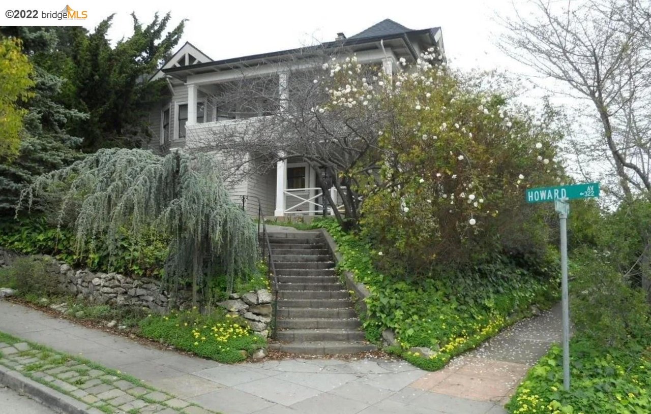 322 Howard Ave