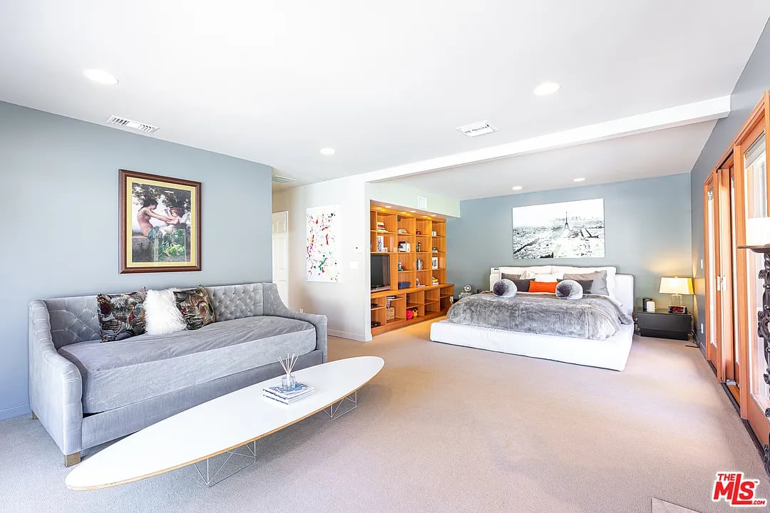 16231 Meadowridge Way