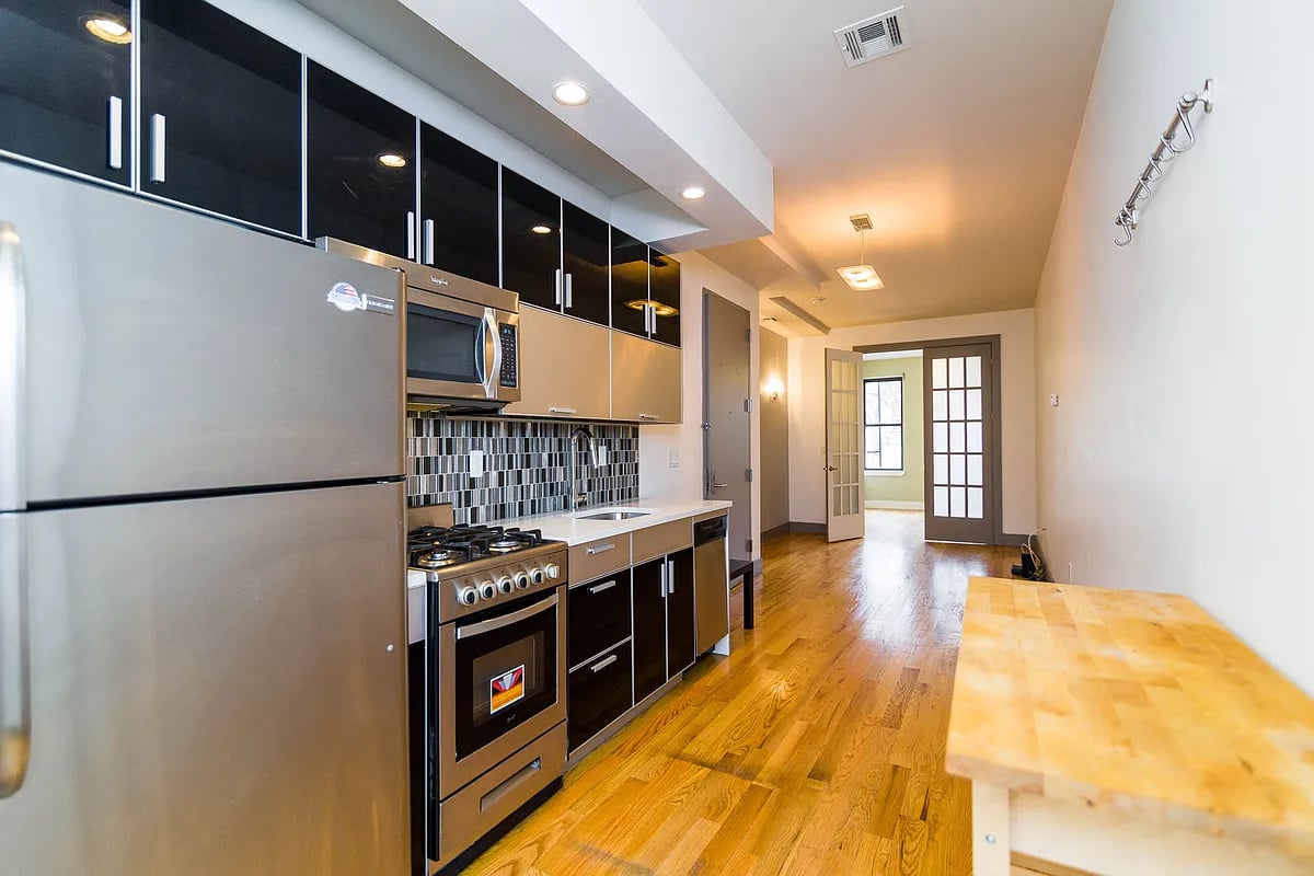 76 George St 2R