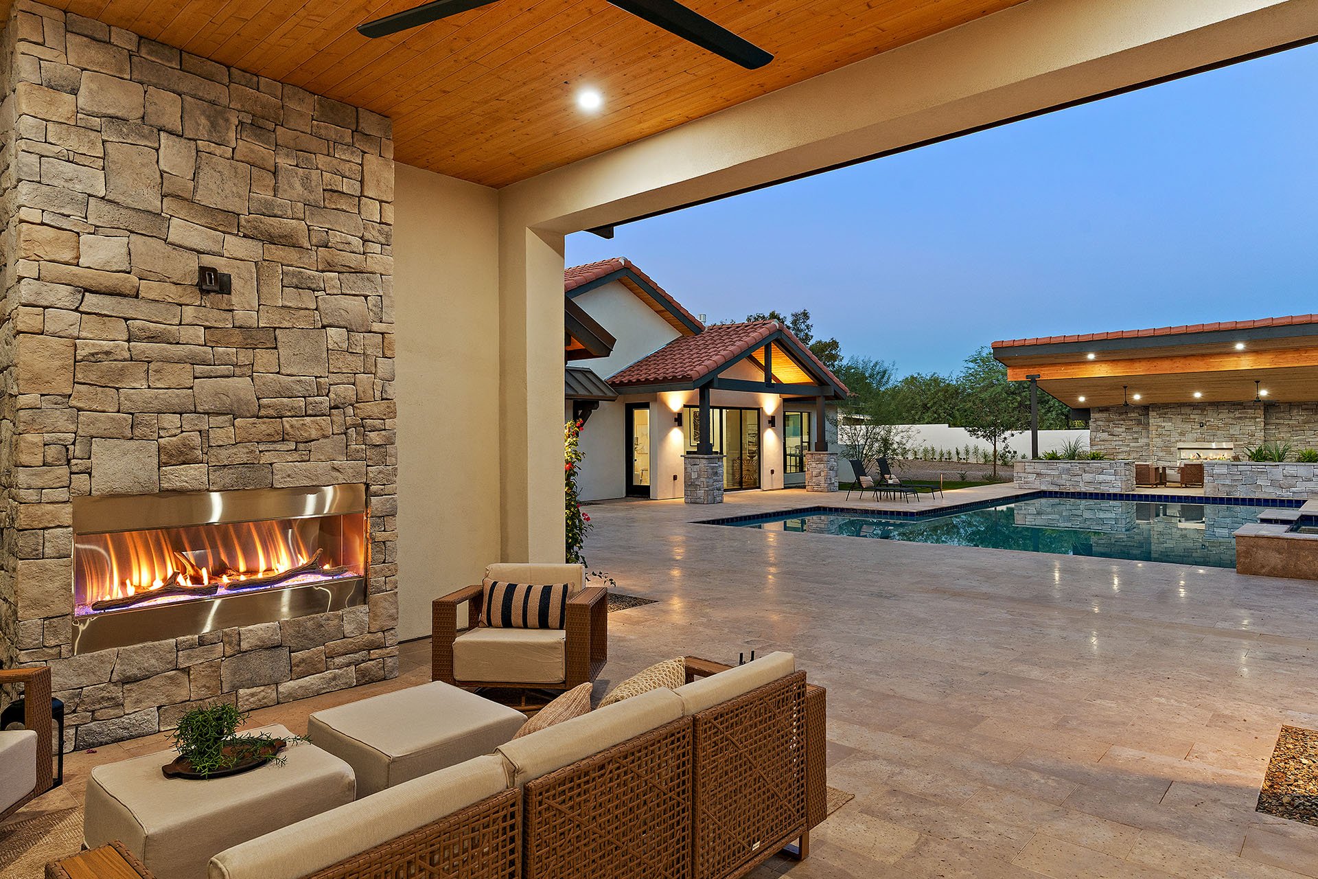 12612 E MOUNTAIN VIEW Road