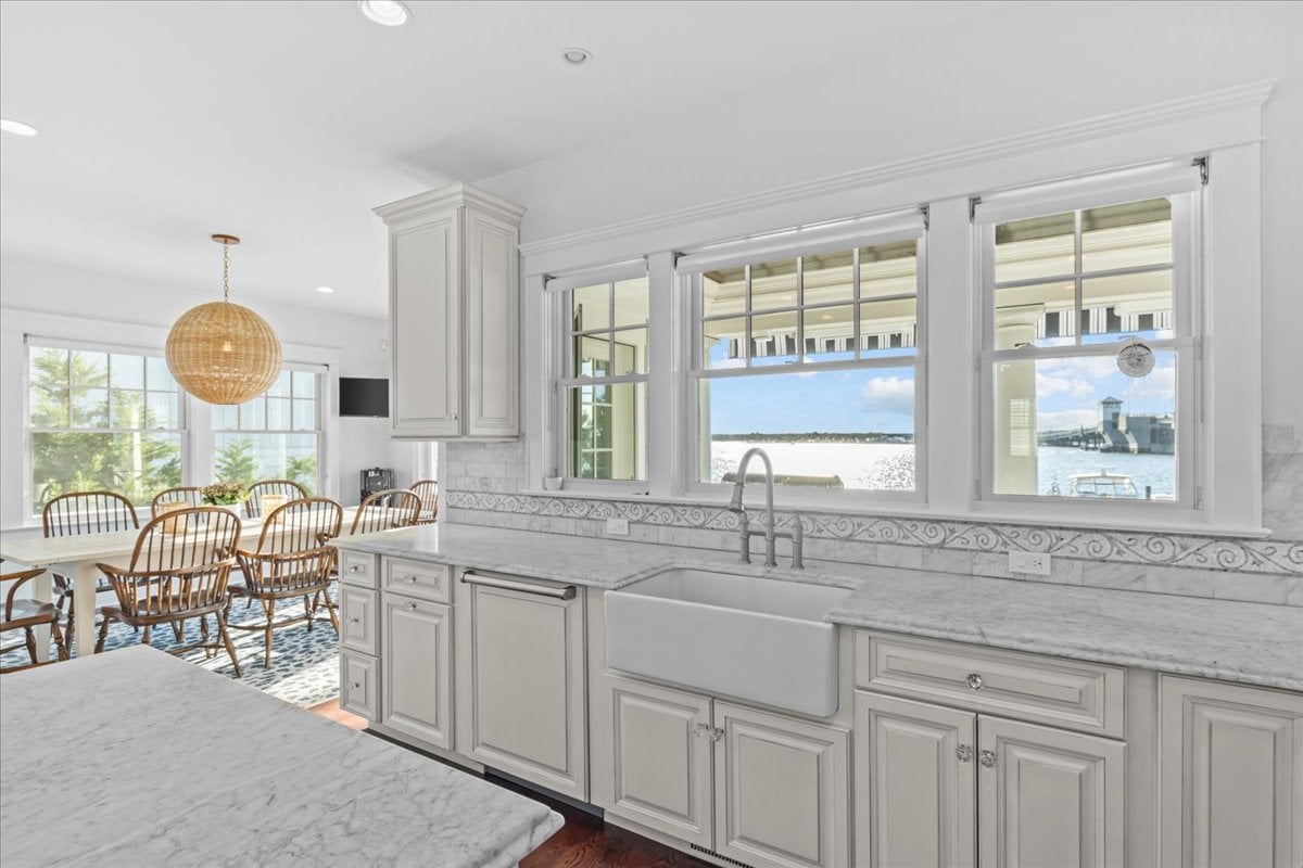 1200 Bay Avenue, Mantoloking