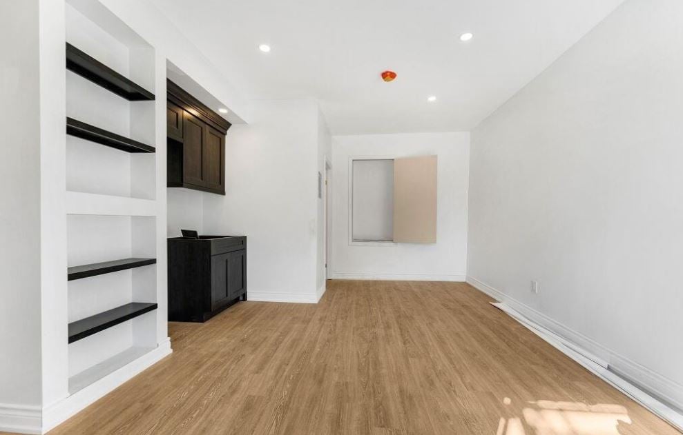 1279-1281 Gerrard Street E