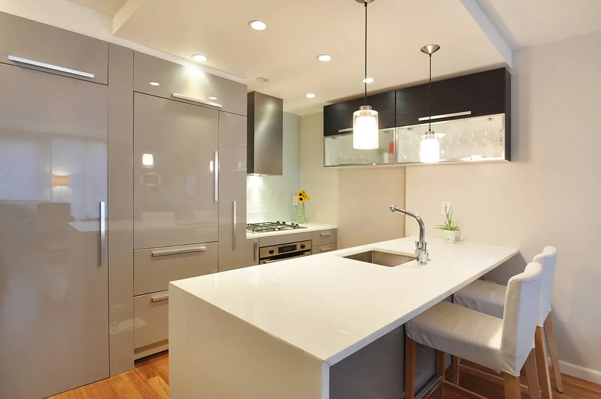 393 West 49th Street #2HH