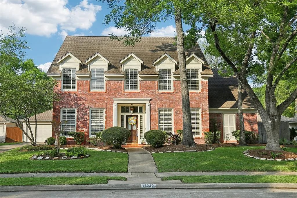 15323 Willow Shores Dr