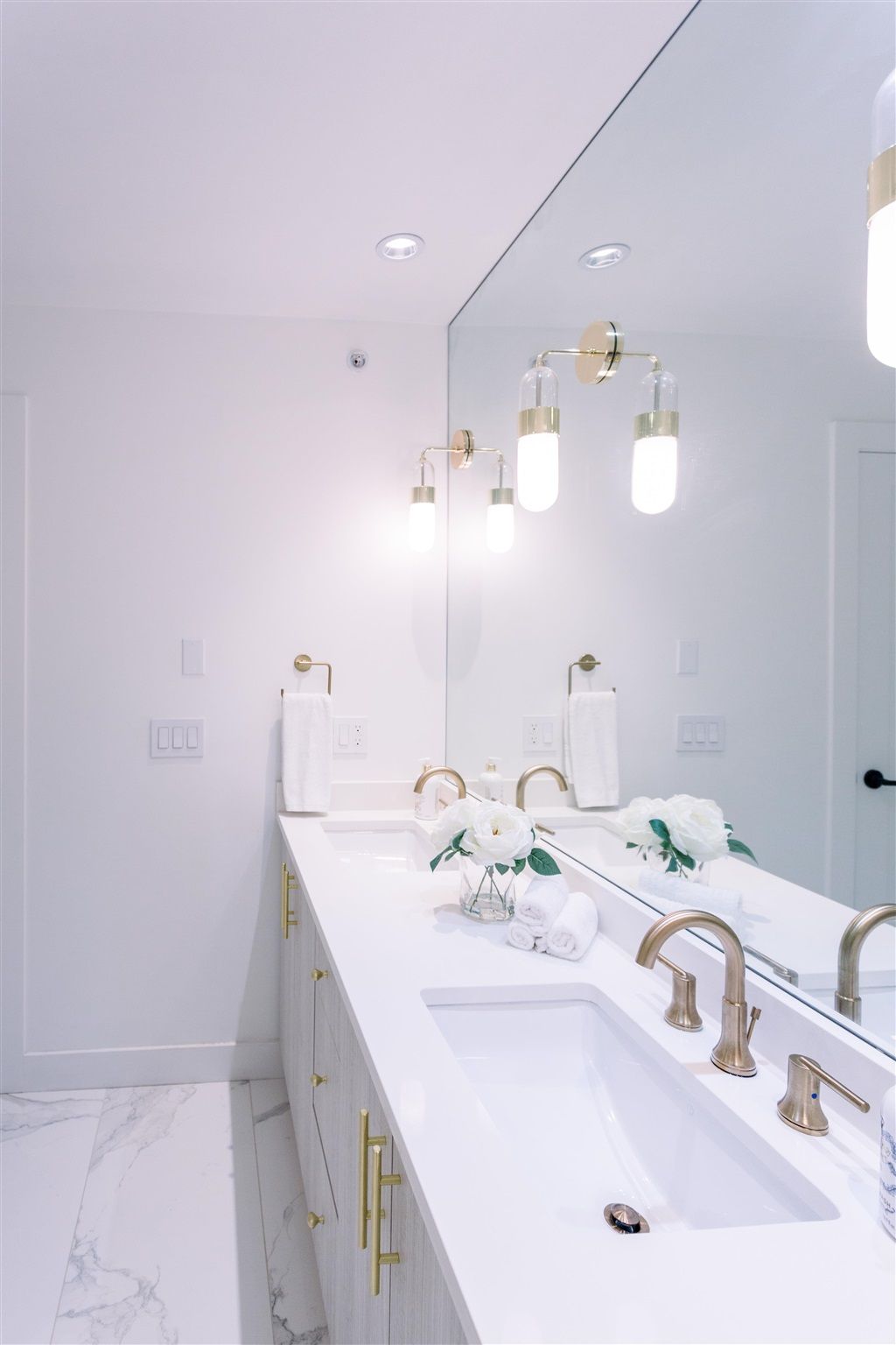 311 W 59th Ave