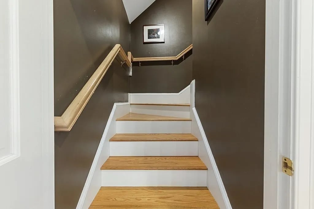 108 Bachelor St