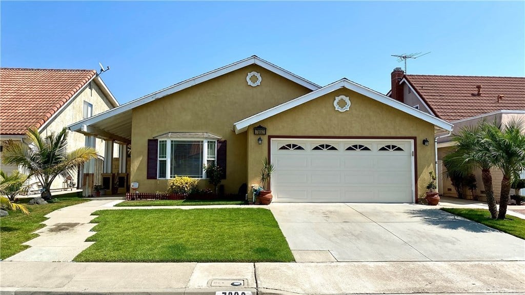 7892 Camden Cir