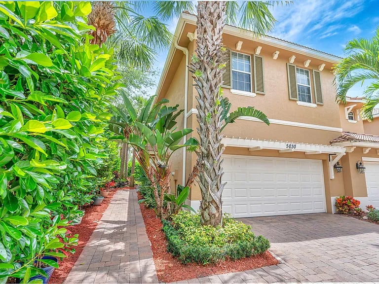 5030 Dulce Ct