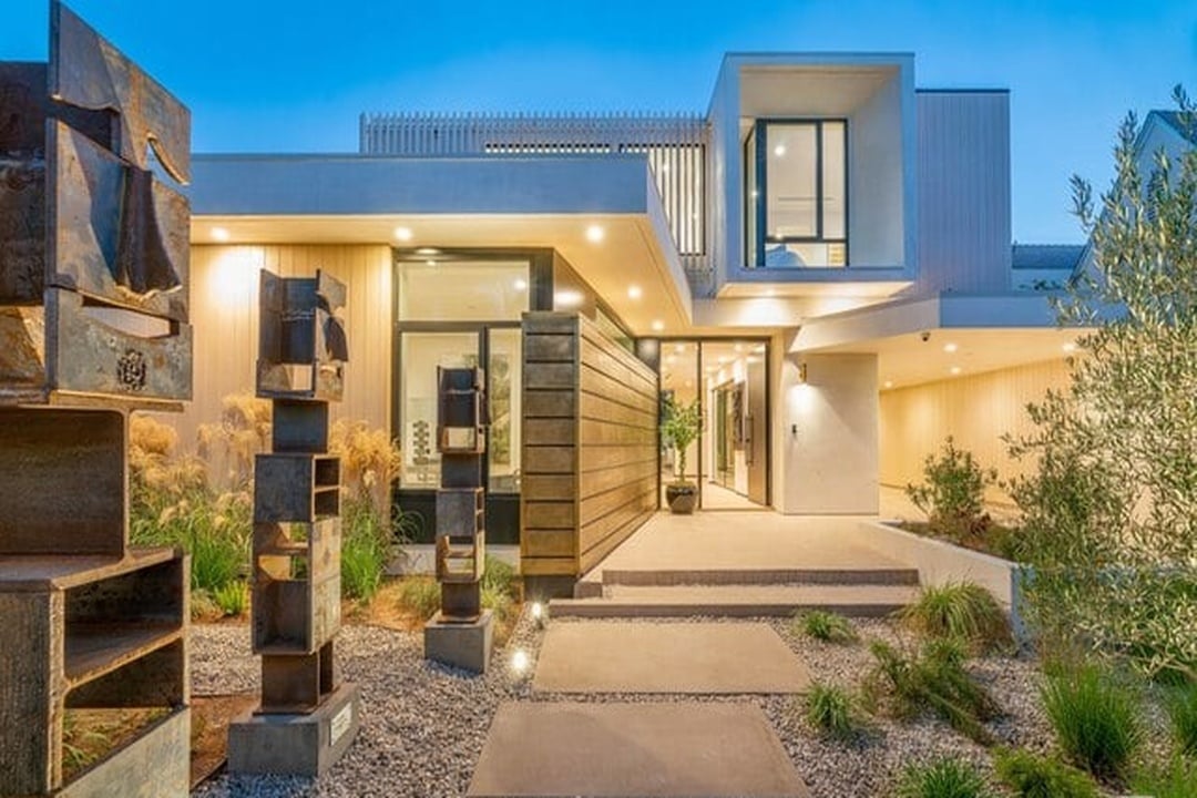 Windmere Crest, Dorrington Ave, 90048