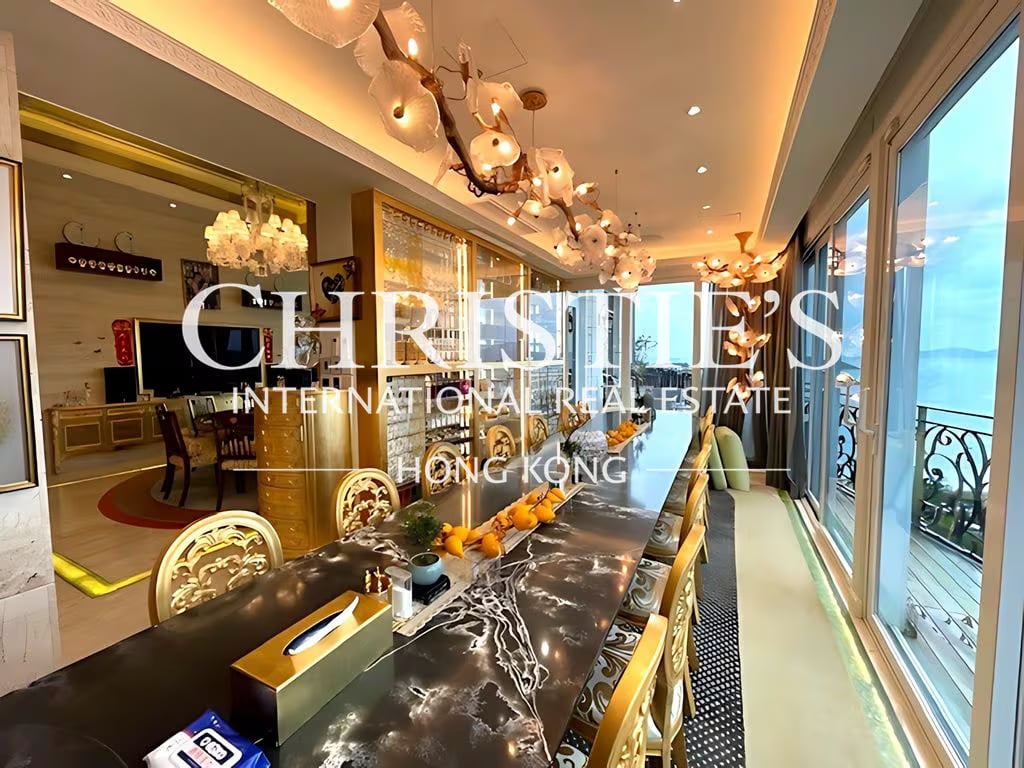 110 Repulse Bay Road