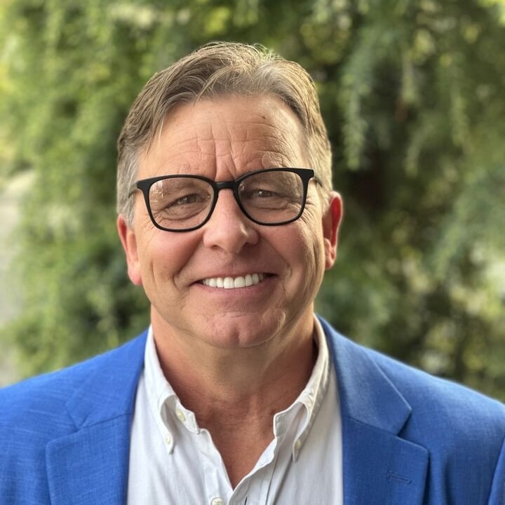 Bruce Overstreet Shoreline, WA Real Estate Agent Headshot