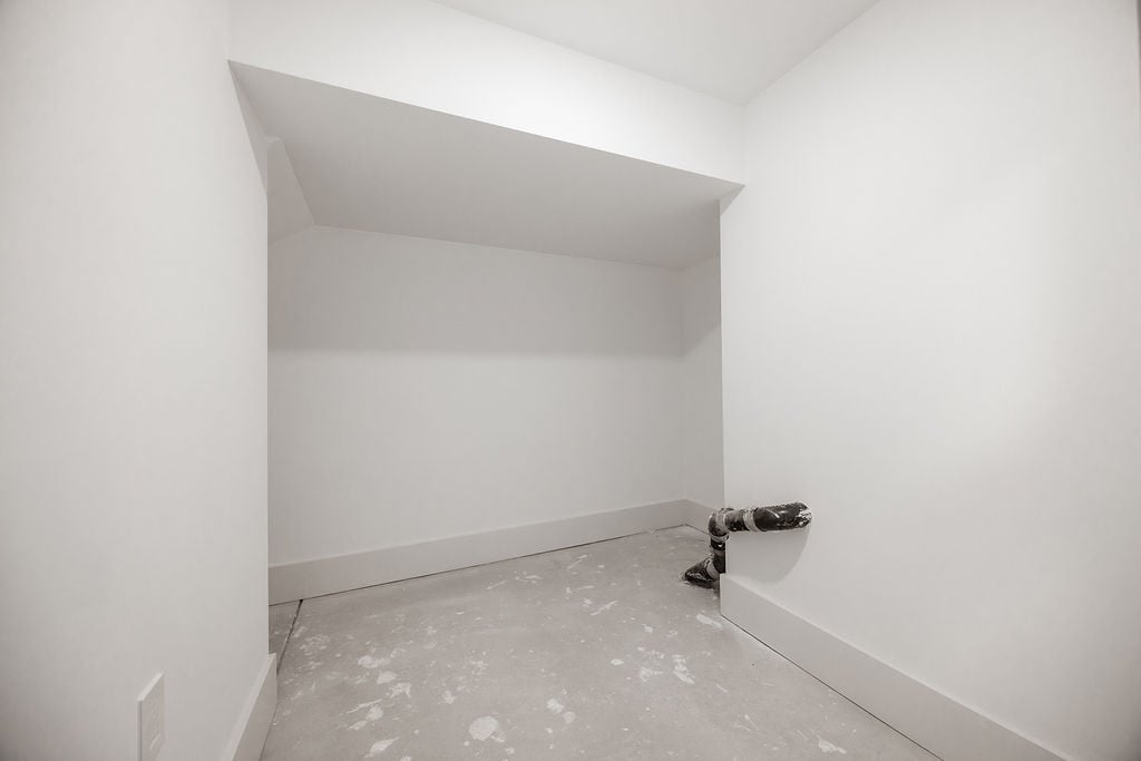 785 3rd Avenue · Garage 5