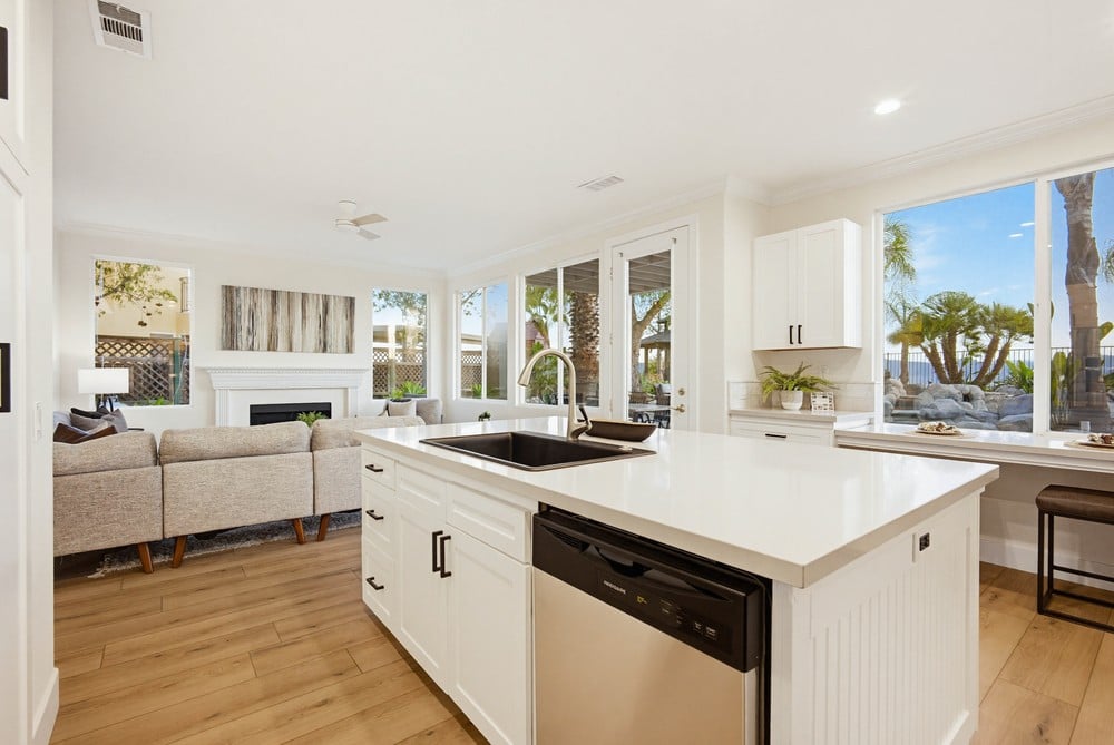 39912 Hillsboro Cir