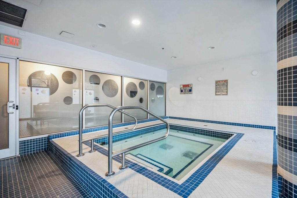 989 Beatty St, #2202