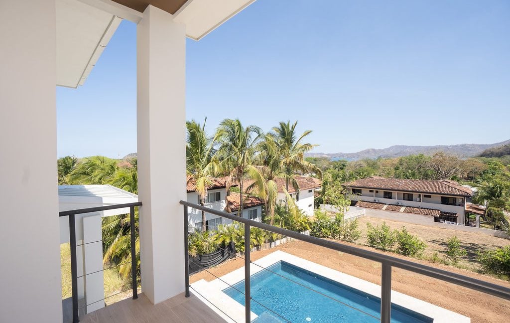 Luxury Ocean-View Home in Altos de Flamingo2