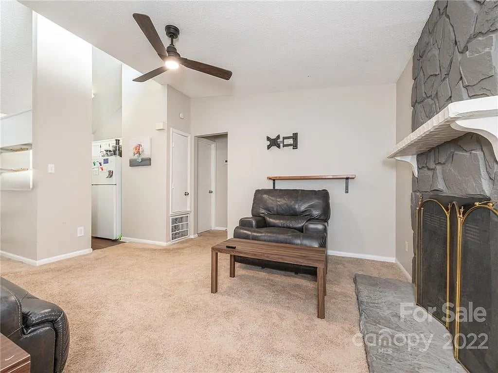 9121 Nathaniel Russell Ln