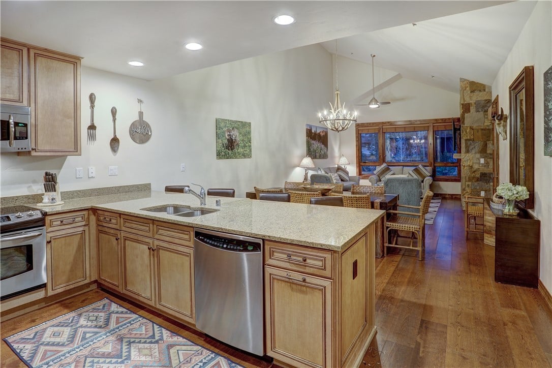 42 Snowfalke Dr, #608