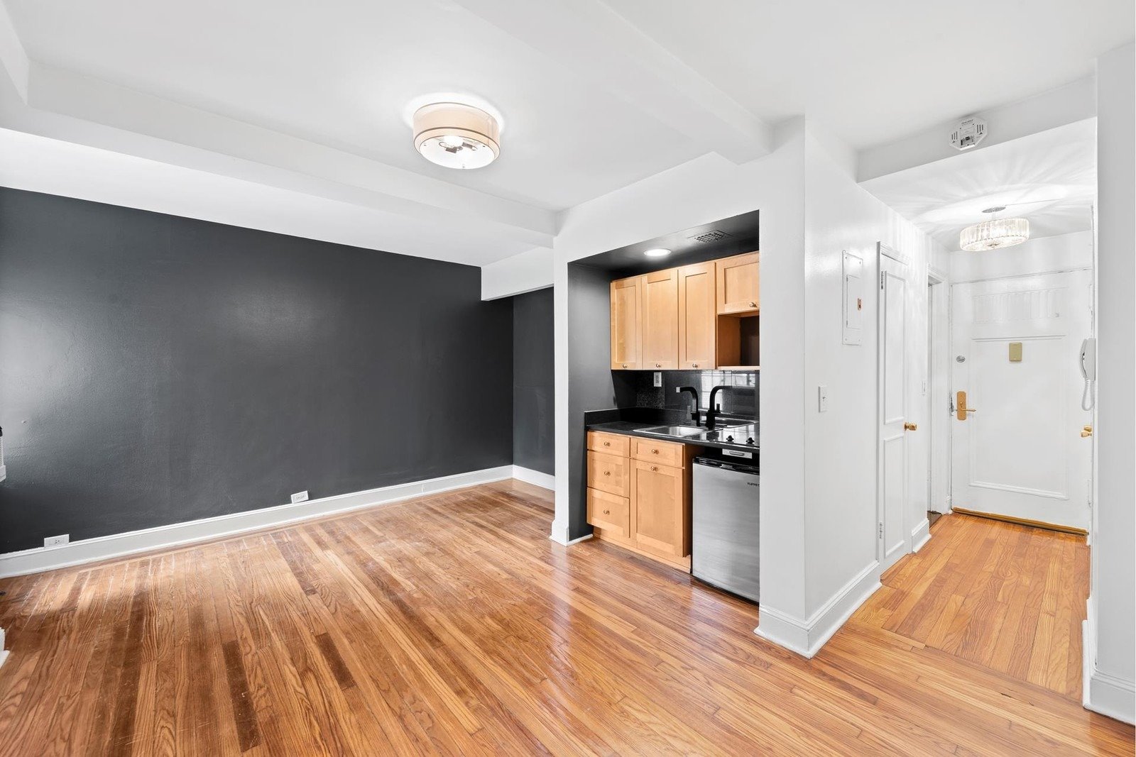 25 Tudor City Pl, 1009, Murray Hill
