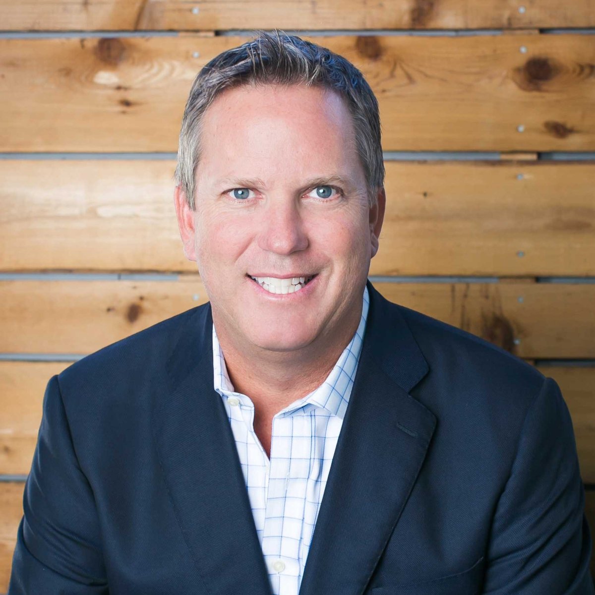 Jon Dishon Newport Beach, CA Real Estate Agent Headhot