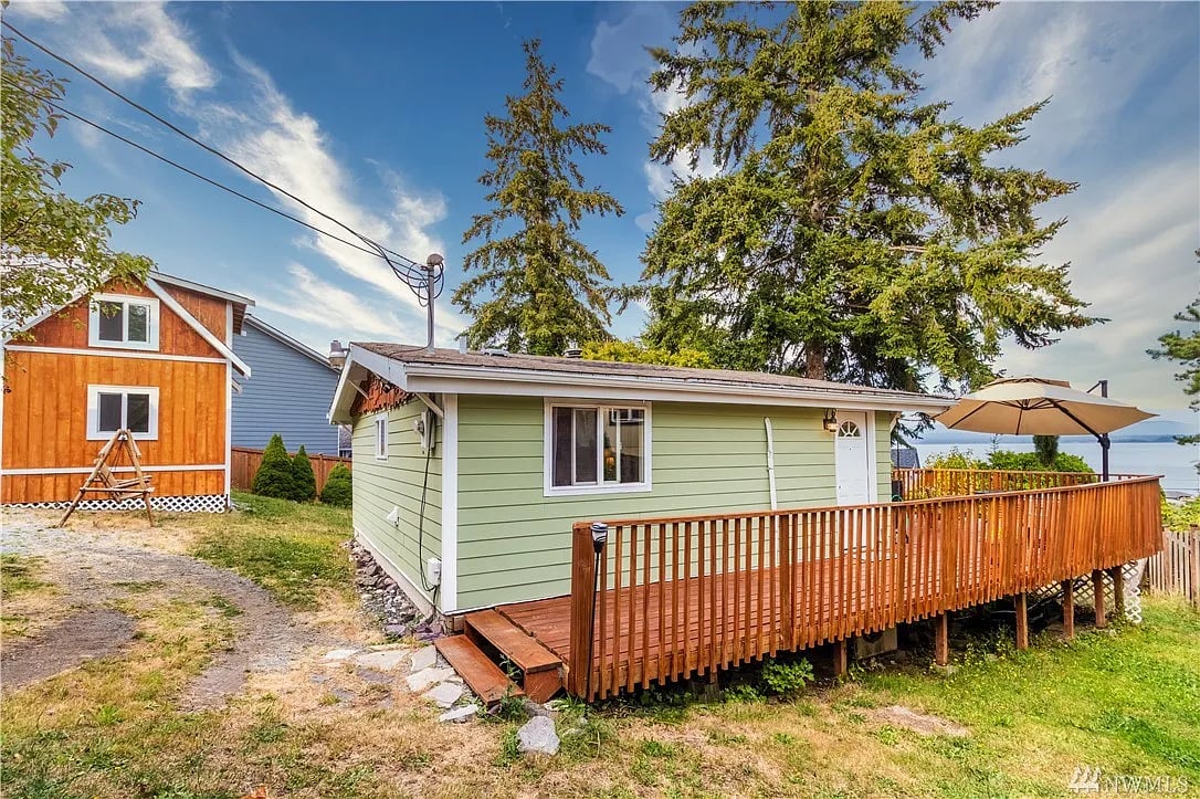 1389 SE Camano Dr
