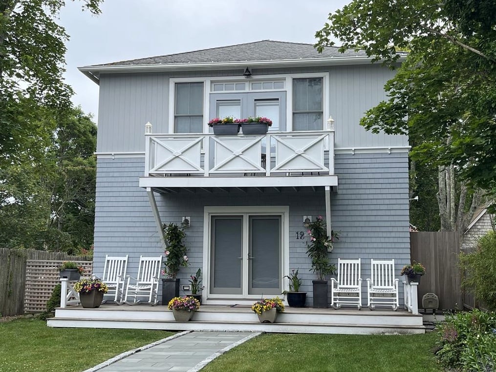 12 Pocasset Ave