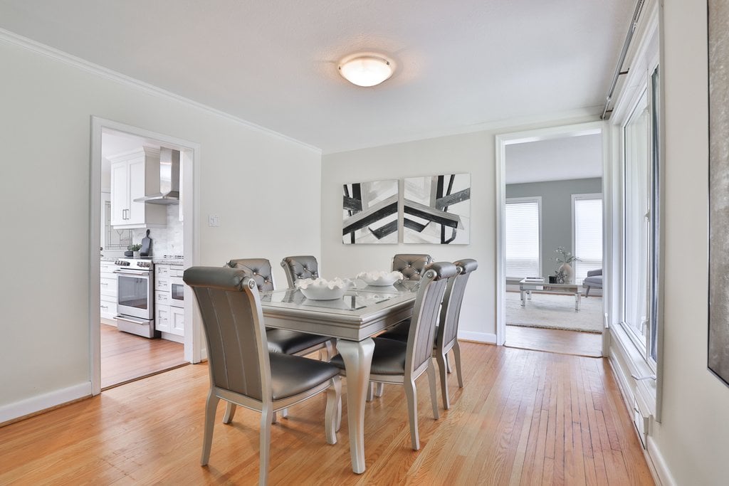 35 Hollyrood Heights Dr