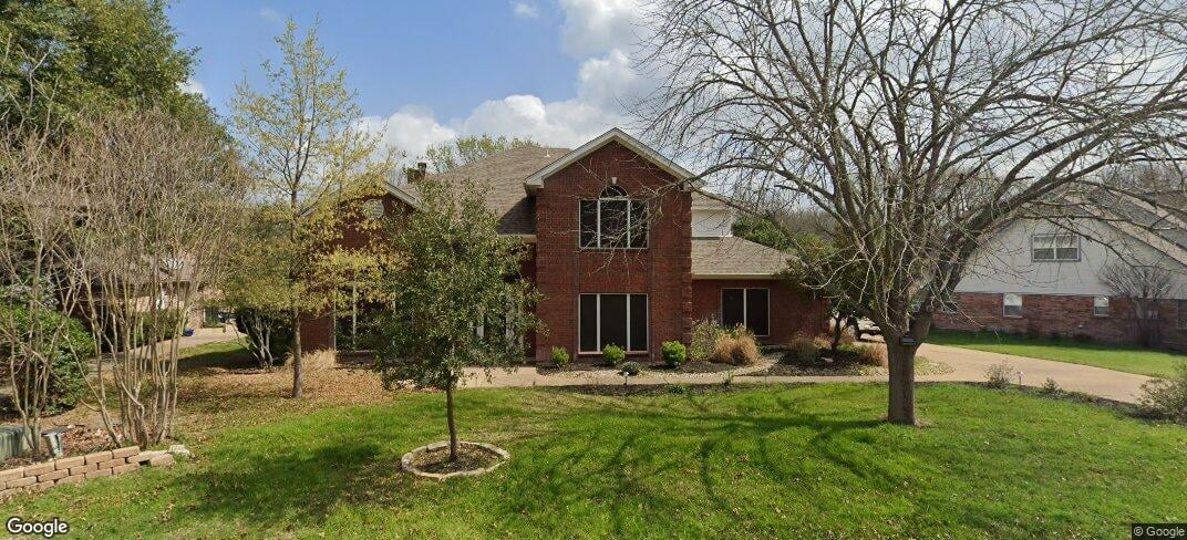 2013 Highland Dr