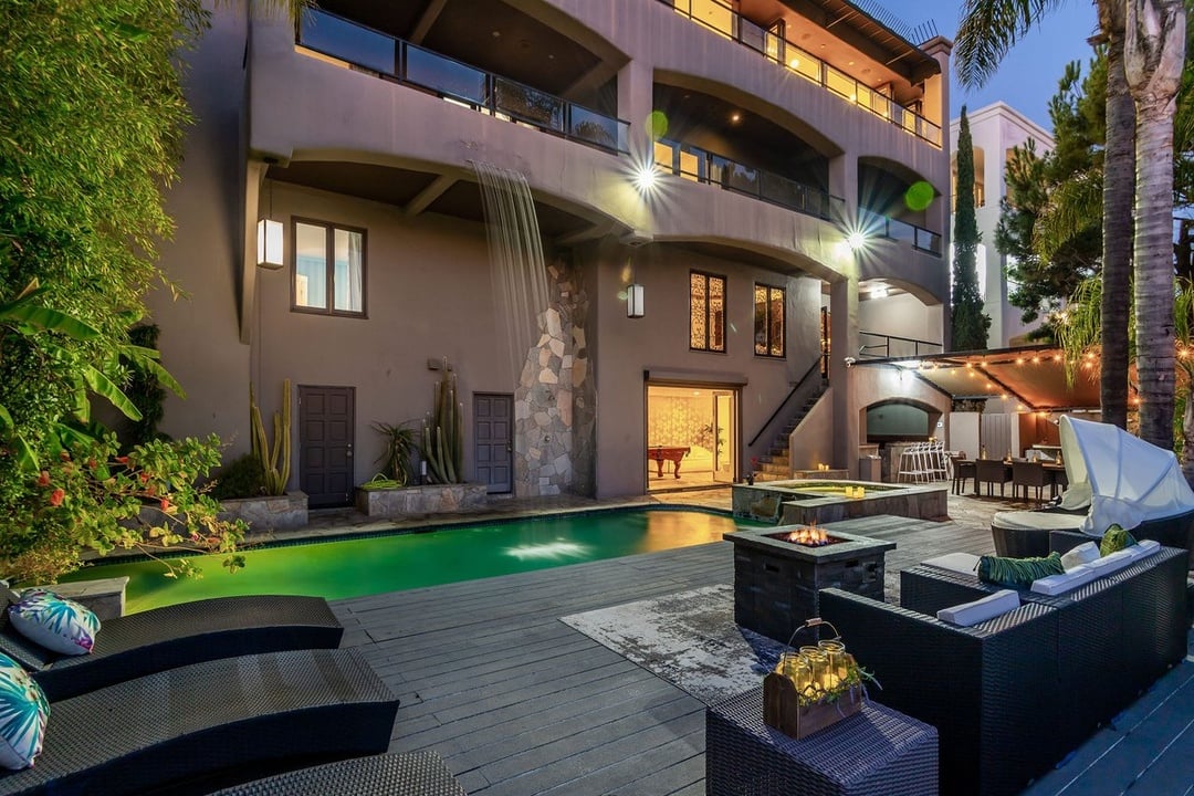 Mulholland Drive, 90068