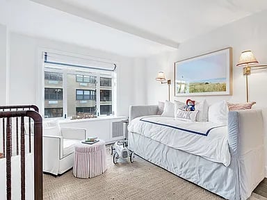  170 E 77th St APT 6D