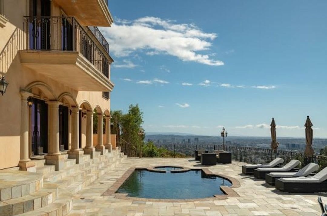 Symphony Grandeur