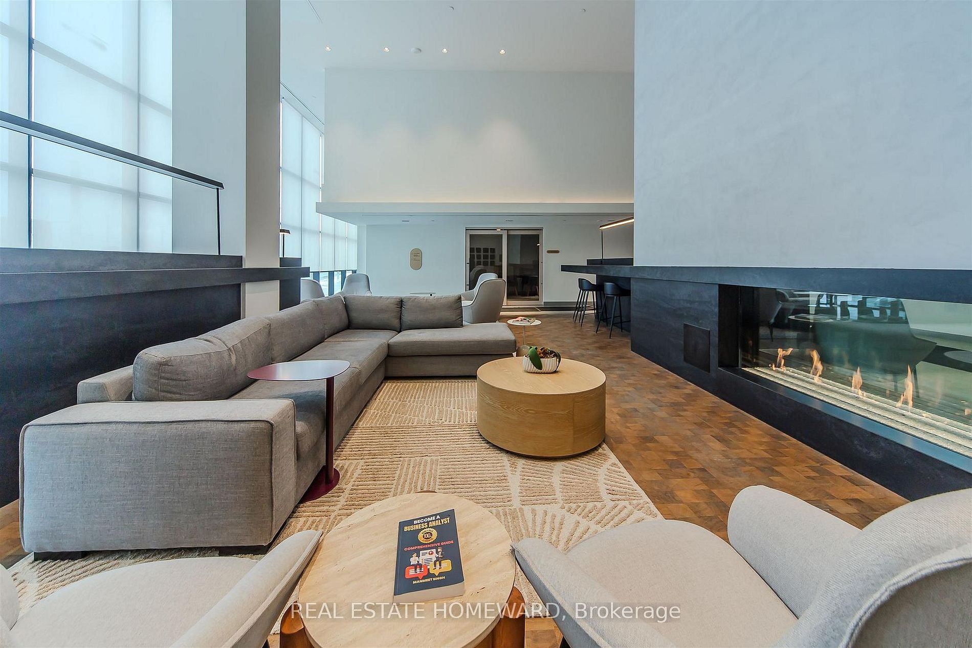 PENTHOUSE BY THE BEACHES 