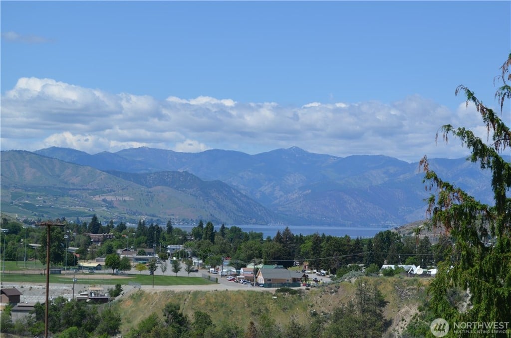8 Riverview Cemetery Rd