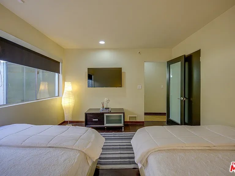 4007 Ocean Front Walk