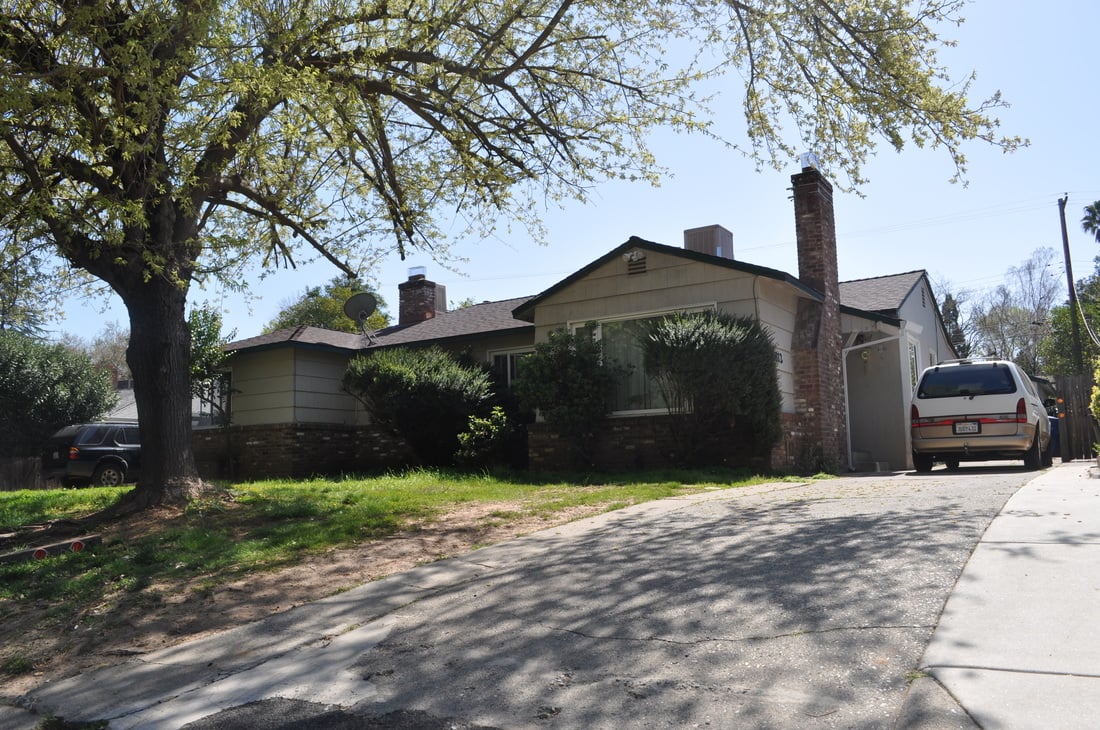 Duplex for Sale on Arden Way, Right on The Border of Arden Park!