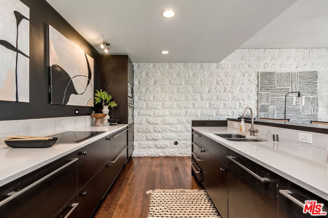 6250 Hollywood Blvd, #10L