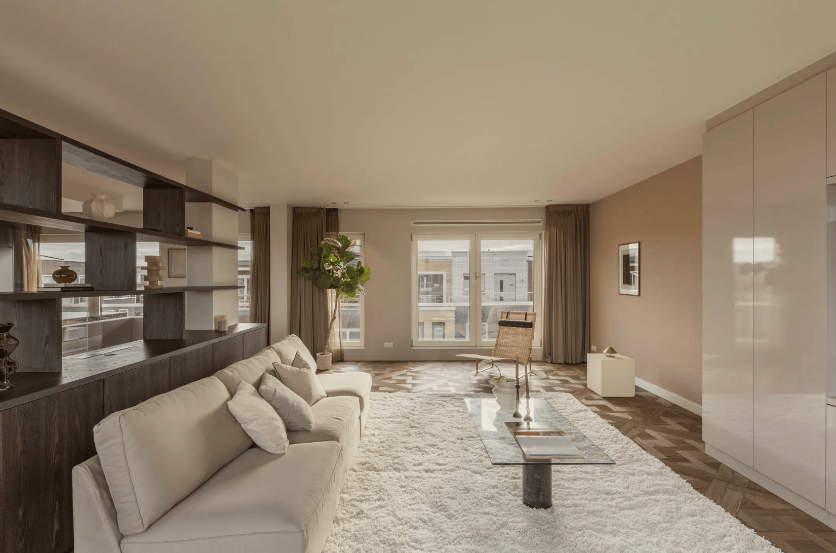 HIGH-END PENTHOUSE