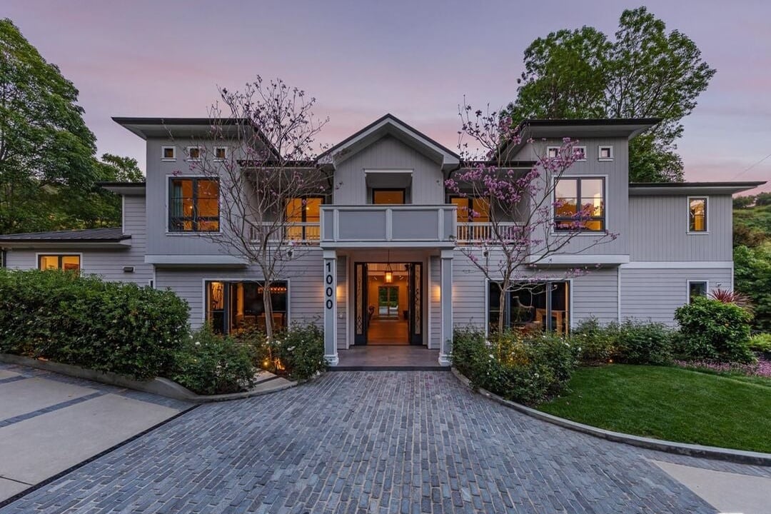 Monarch Reserve, N Norman Pl, 90049