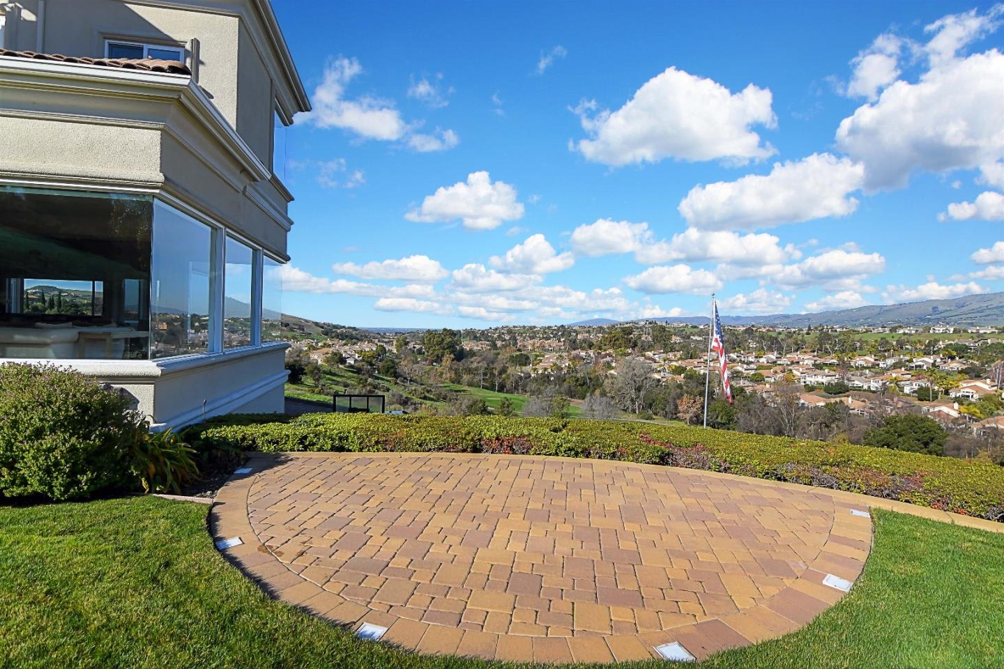Grand Silver Creek Country Club Estate