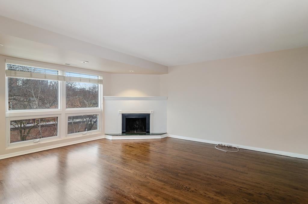 1646 N Mohawk St, #B