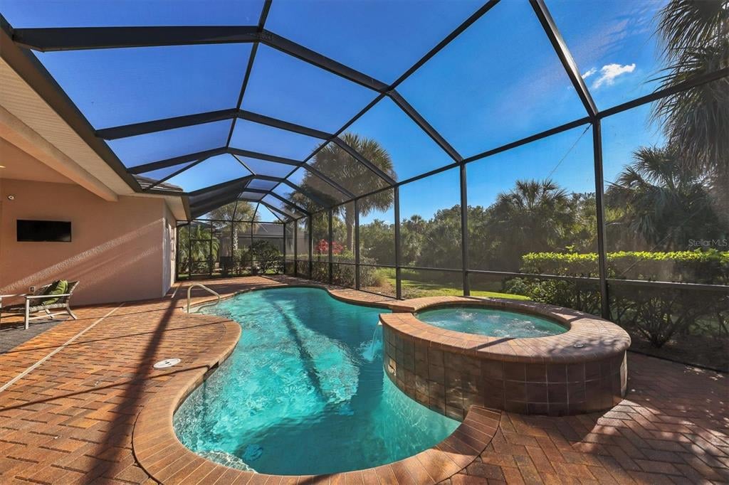 5211 Lake Overlook Ave, Bradenton, FL 34208