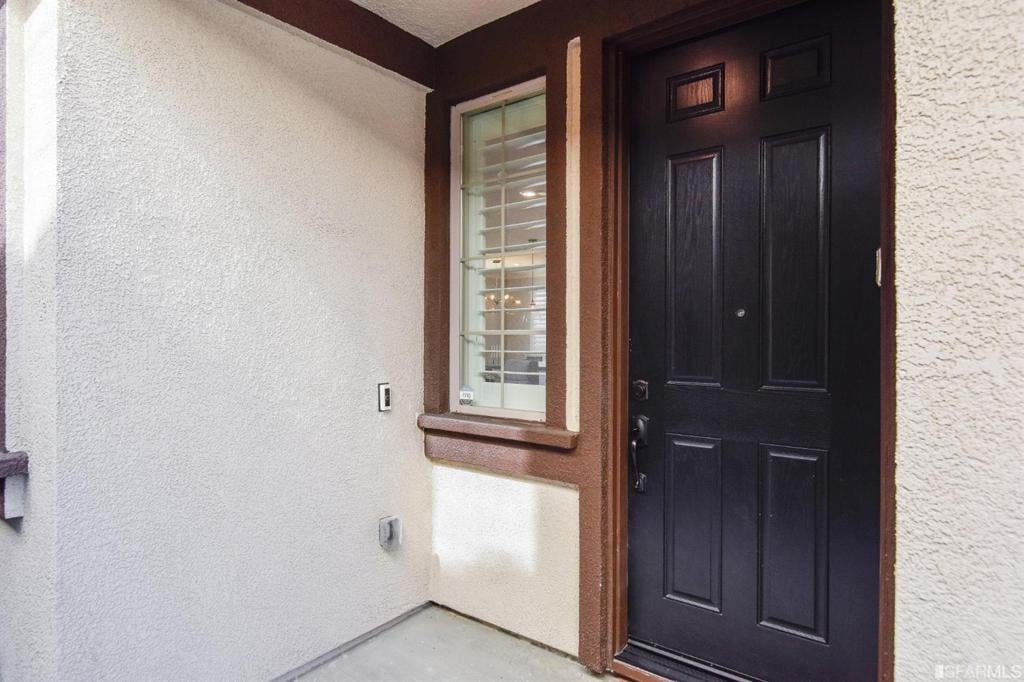 351 Crestview Cir Daly City, CA 94014