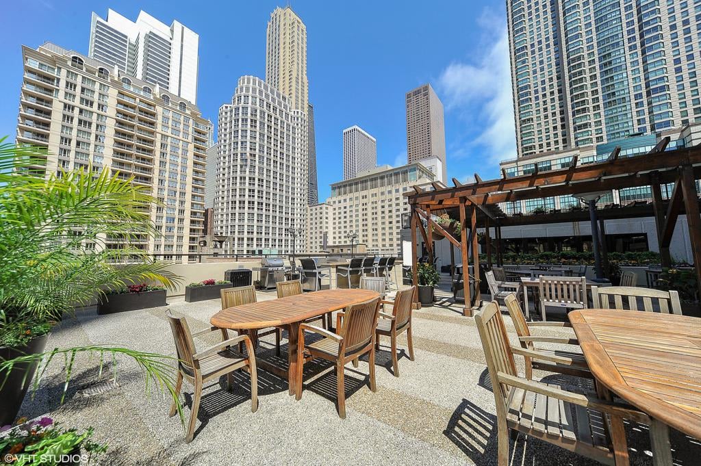 30 E Huron Unit 4609