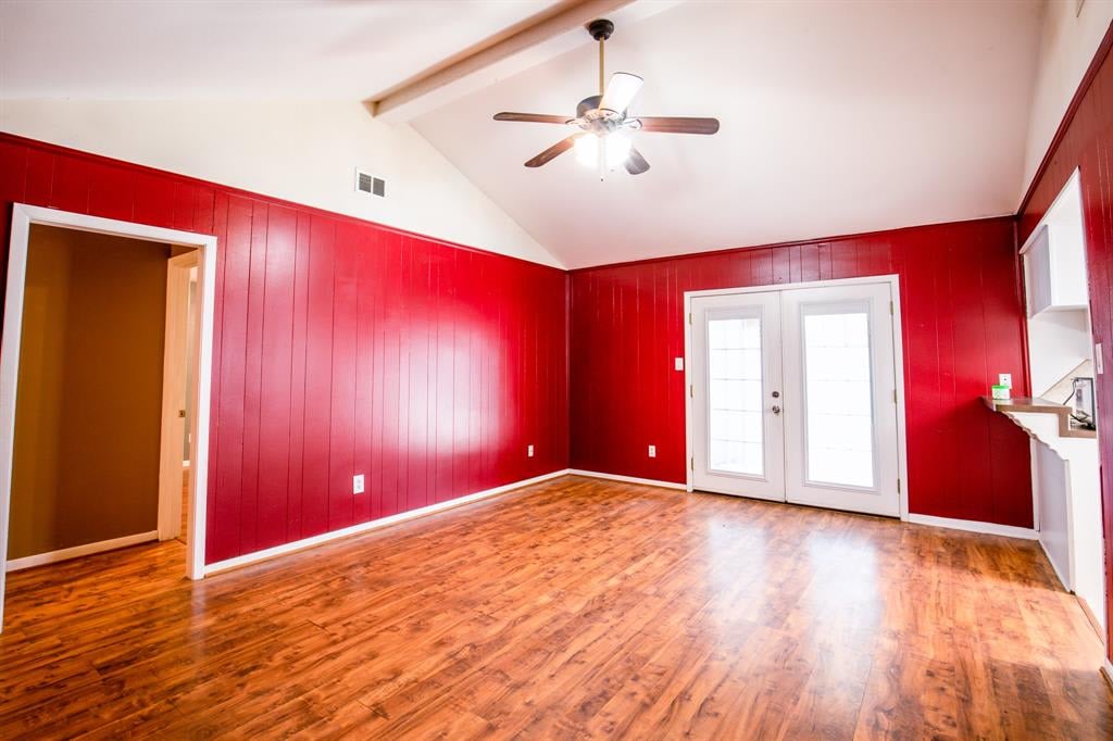 437 N Meinecke St Bellville, Tx 77418