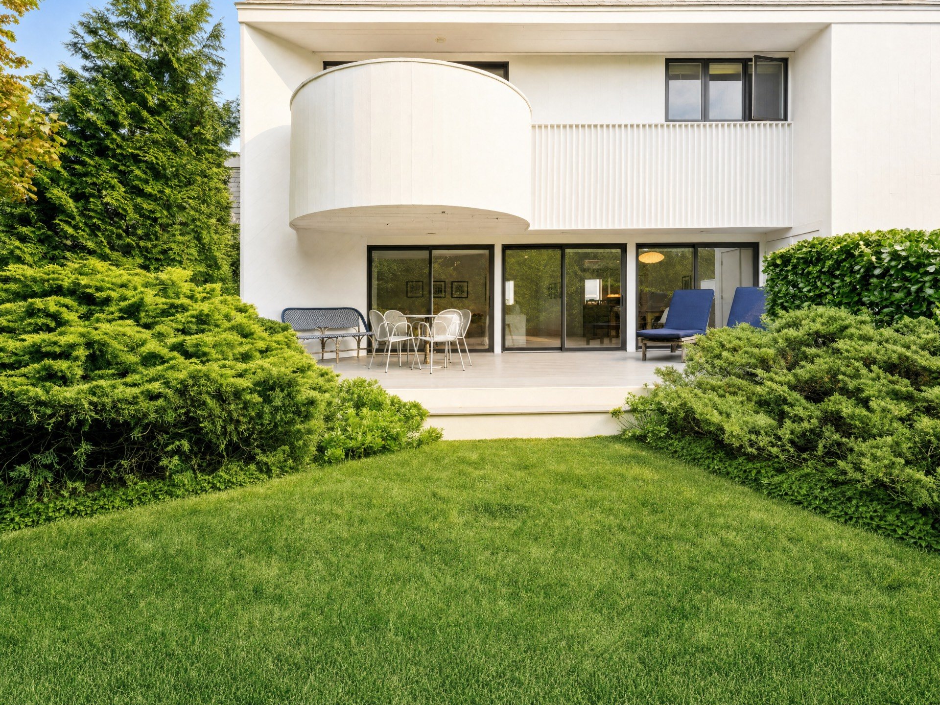 WATERFRONT LIVING AT MECOX LANDING