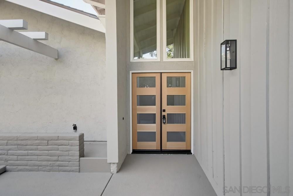 5580 Caminito Consuelo La Jolla, CA 92037