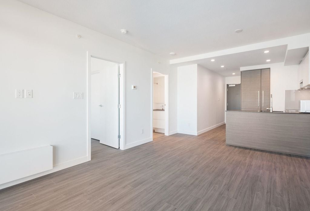 13615 Fraser Hwy, #2508